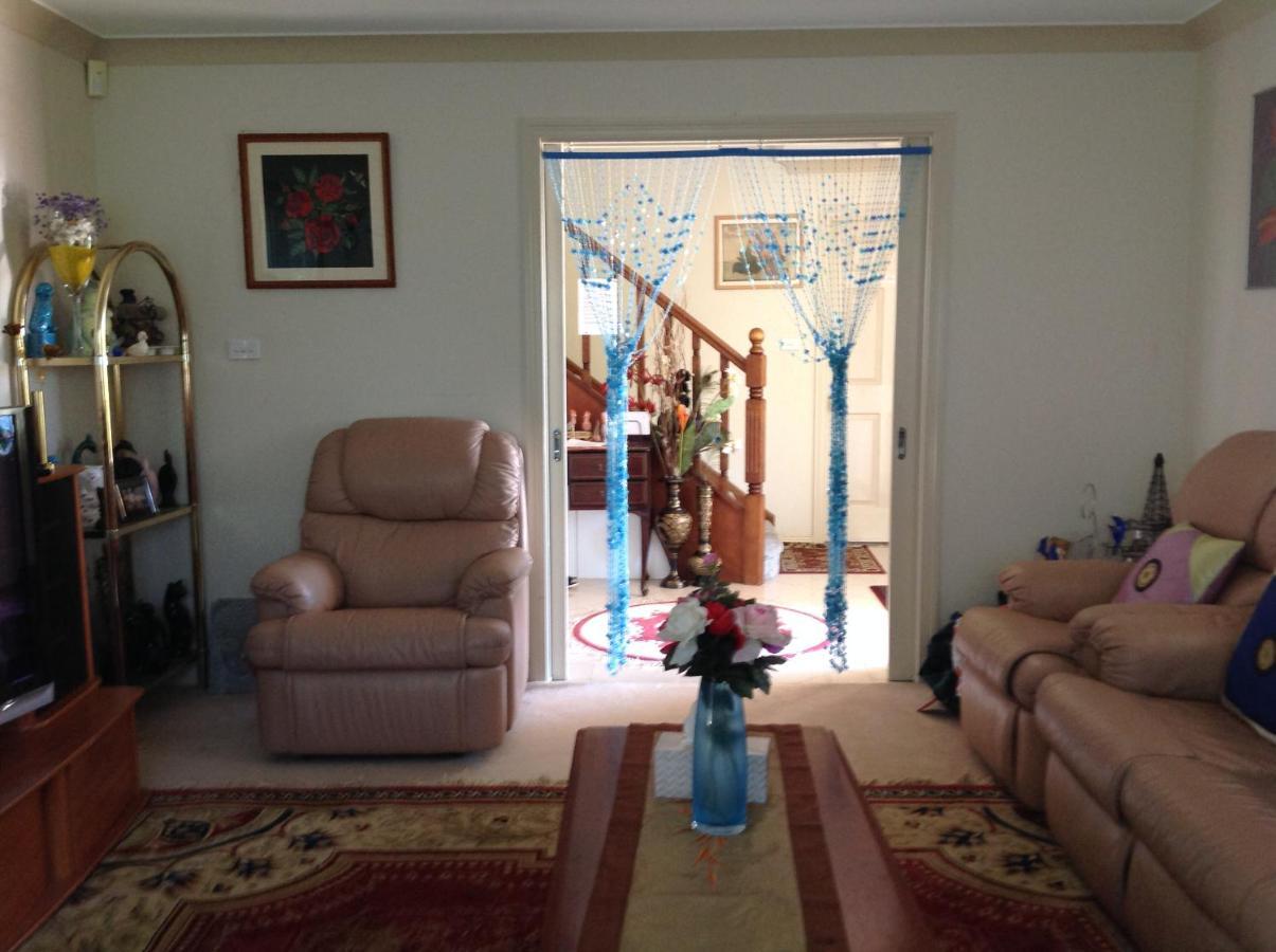 A Home Away From Home Canberra Buitenkant foto